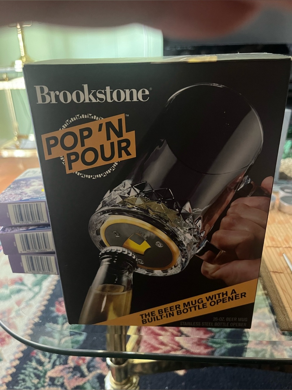 Brookstone Pop 'N Pour 26 Oz Beer Mug new in box